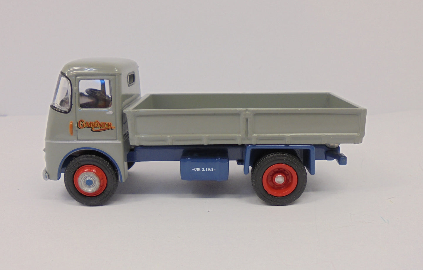 37701 ERF KV 2axle Dropside "Gardner Engines"